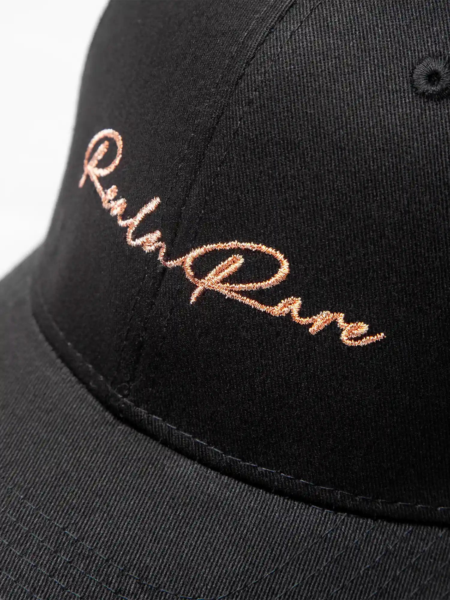 Realnrare Logo Cap